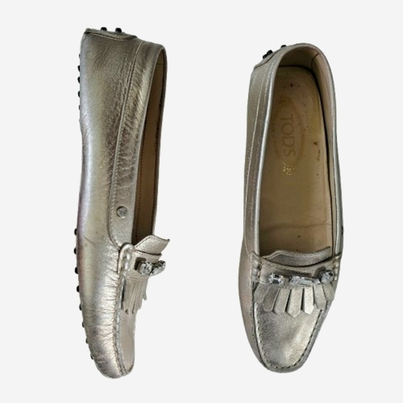 Tod's Silver Leather Gommino Driving Loafers With Fringe And Rhinestones - Picture 1 of 9